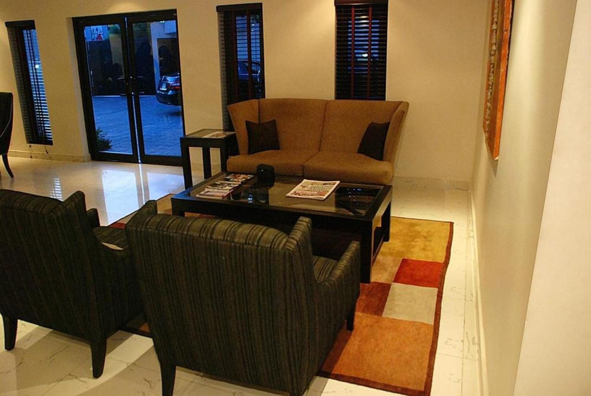 S & S Hotel & Suites Lagos Exterior foto