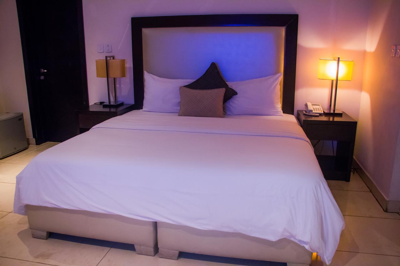 S & S Hotel & Suites Lagos Exterior foto